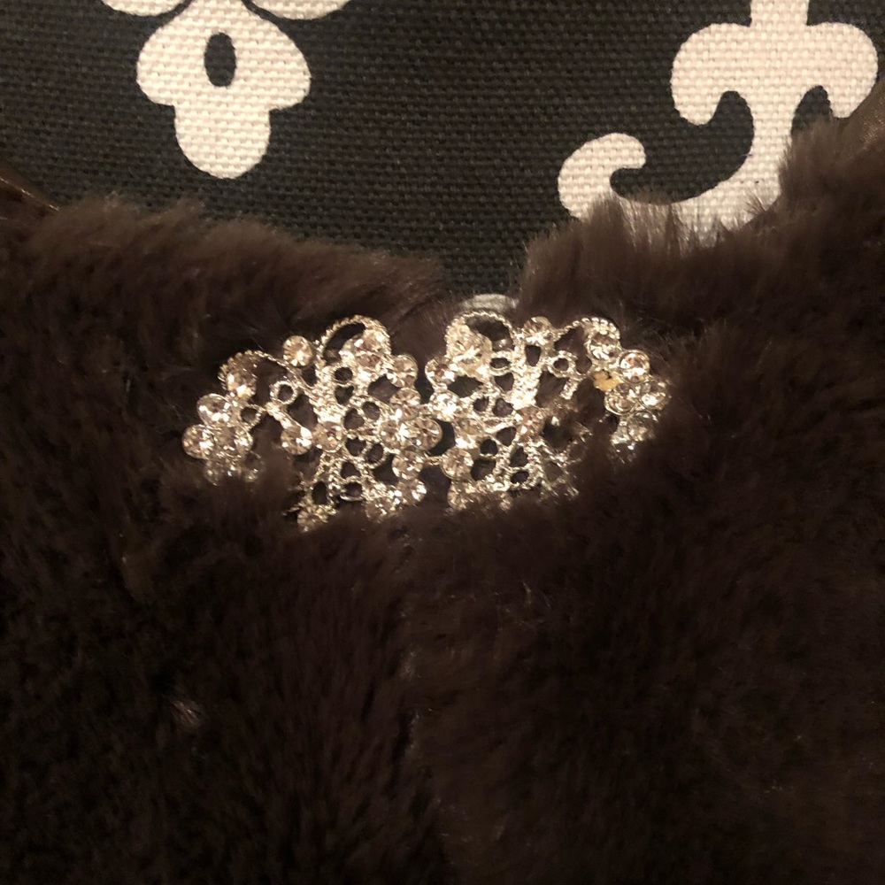 Darling Shrug - Picture 3 of 5